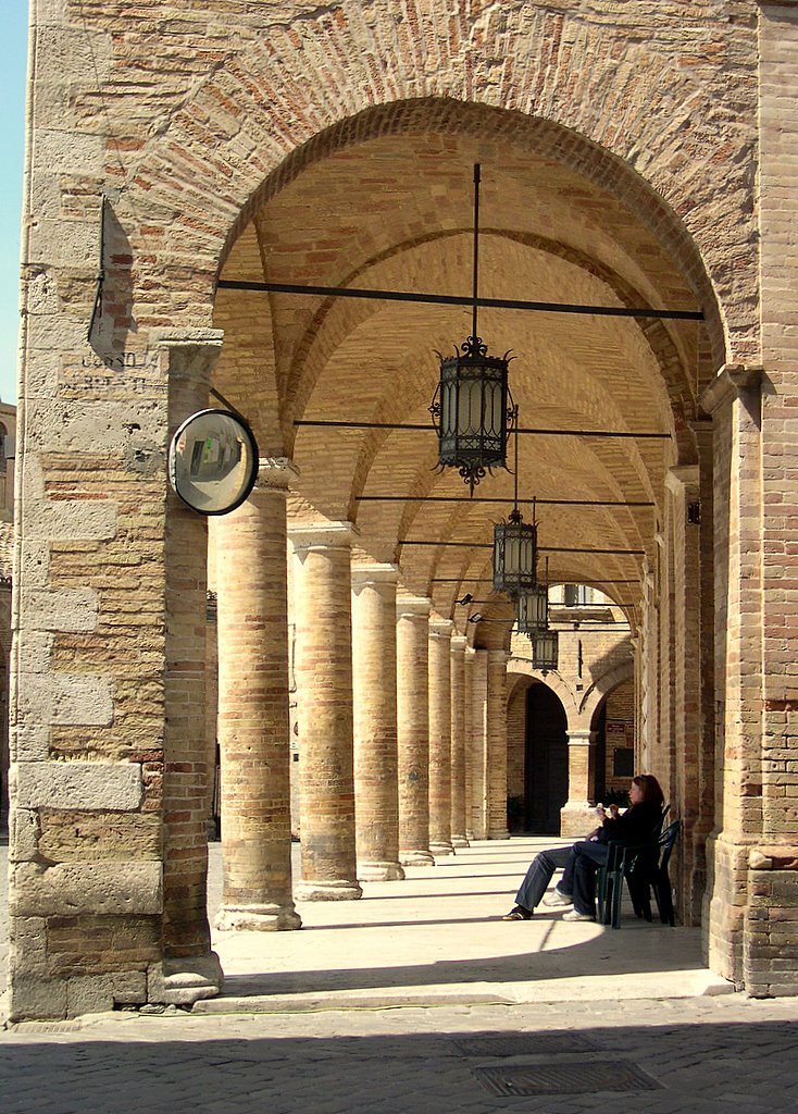 Resting under the townhall porch by dbsfemino