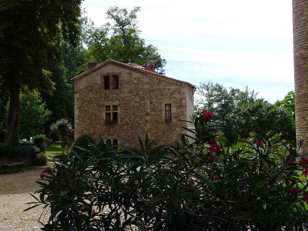 Maison du gardien by Alain Guillemet