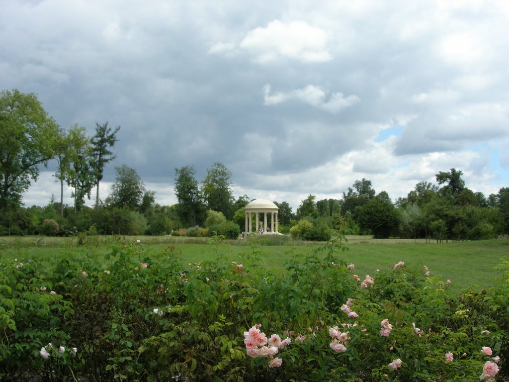 Templo del Amor by Maria del Rey