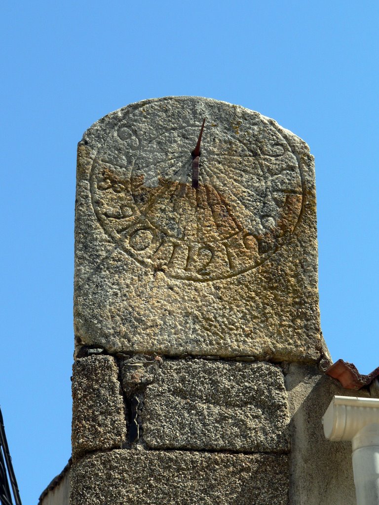 Zorita pueblo de conquistadores, reloj solar by Jose Luis hernandez …