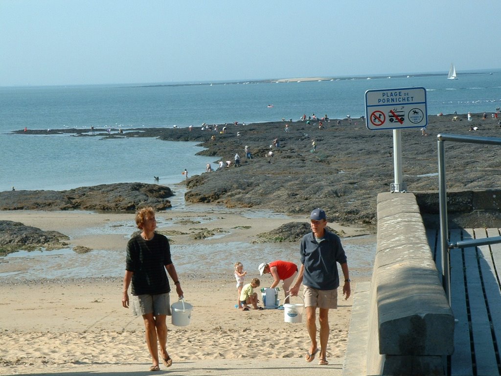 A la pêche aux moules, moules, moules, je ne veux plus y aller Maman, Sainte Marguerite de Pornichet. by J.Hache