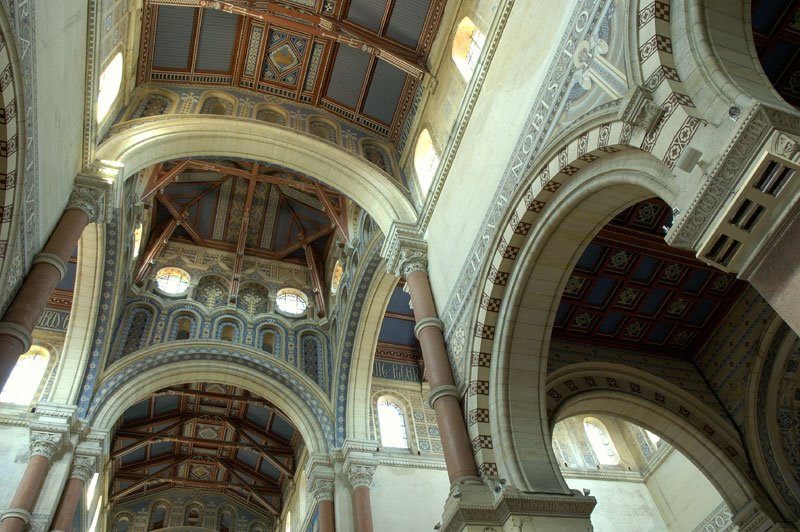 Intérieur de la Basilique d'Albert by Arnaud FIOCRET