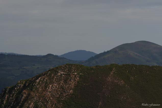 Vistas desde Cezana-Asturias by Pedro Francisco