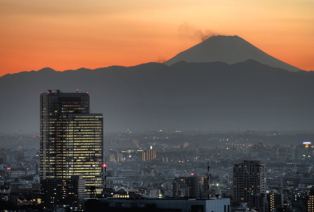 Yebisu Graden Palace and Mt. Fuji (1019) by www.tokyoform.com