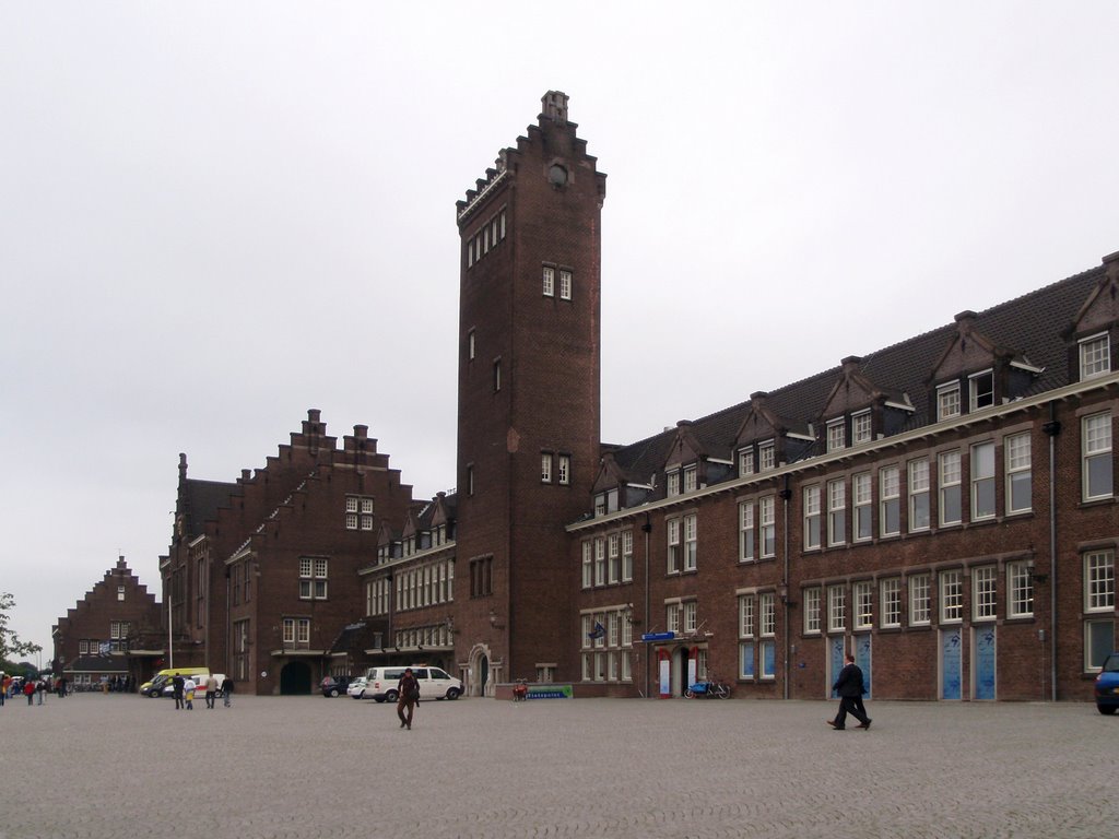 Station Maastricht by AnthonyJjm Sluijter