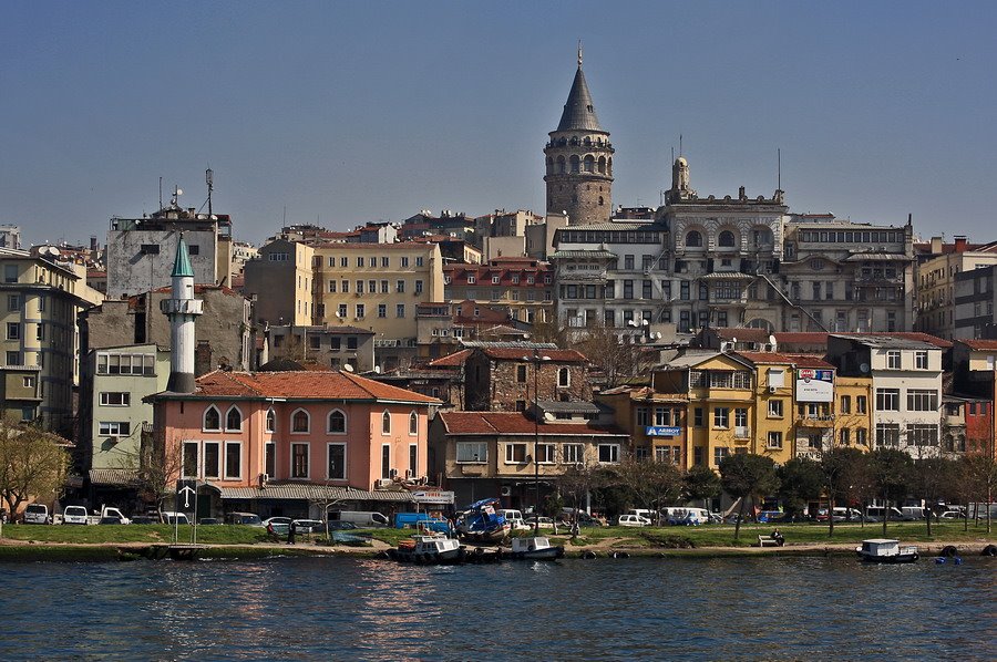 Galata Tower and surroundings by Quique Morrique