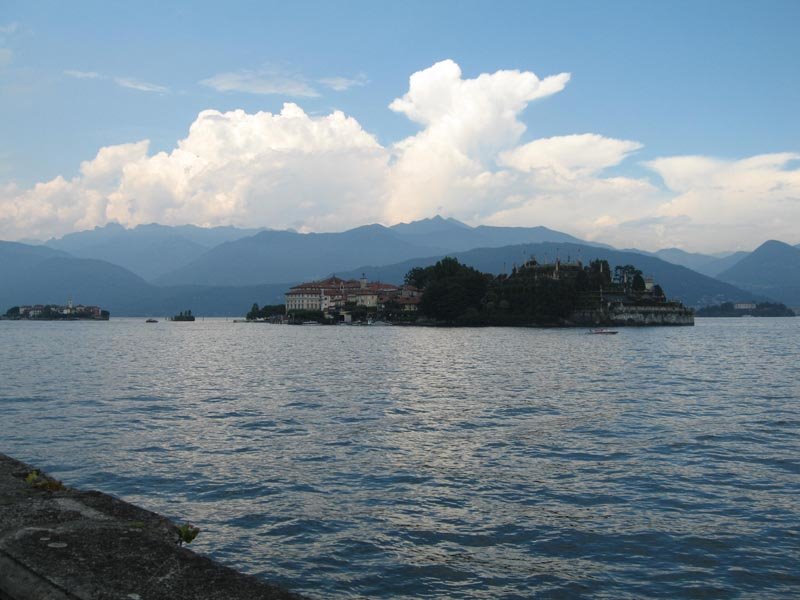 Isola Bella by garrych