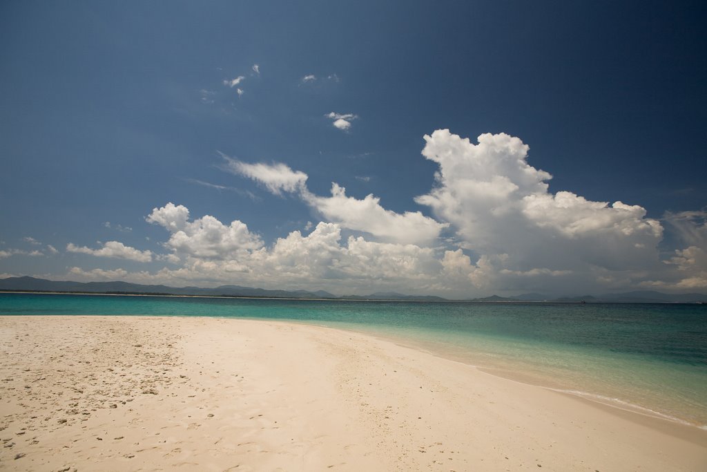 Haitang, Sanya, Hainan, China by The Longest Way