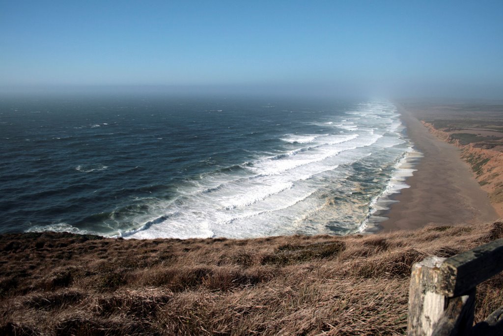 Point Reyes Lighthouse overlooks by SF_girl