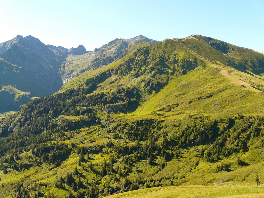 09140 Aulus-les-Bains, France by Nicolas Aubé