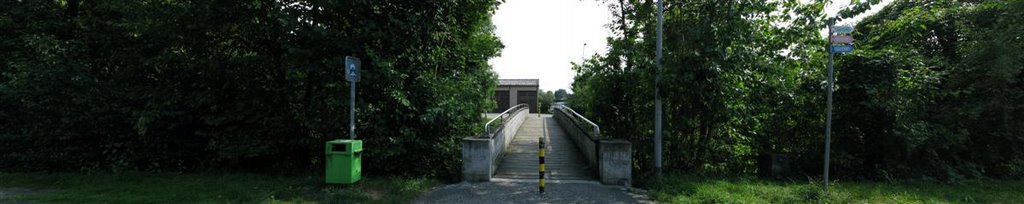 Holzbrücke, Egerkingen, Switzerland by Tom Waugh