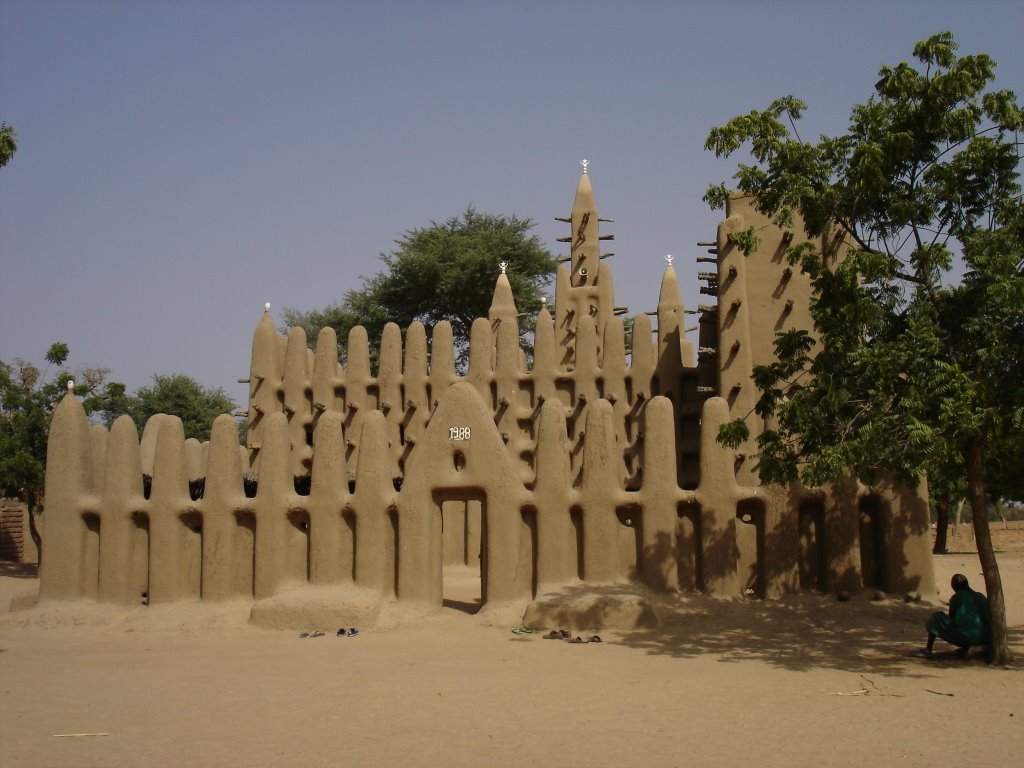 Mezquita en la Falla de Bandiagara by Xavier Mañé