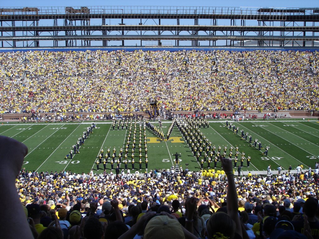 Michigan Stadium by Carlton2000