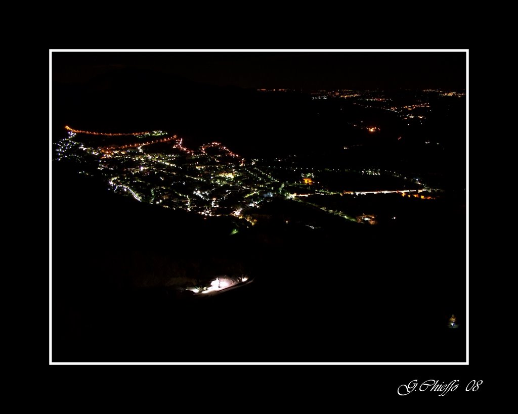 Montella di notte (vista da Santuario del S.S.S) by Gaetano Chieffo