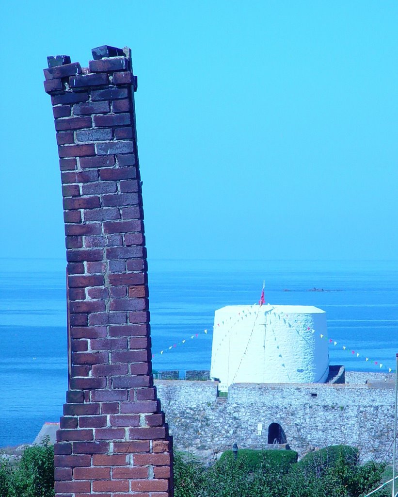 Guernsey - Fort Grey 2005-08-28 by Richard McDermott