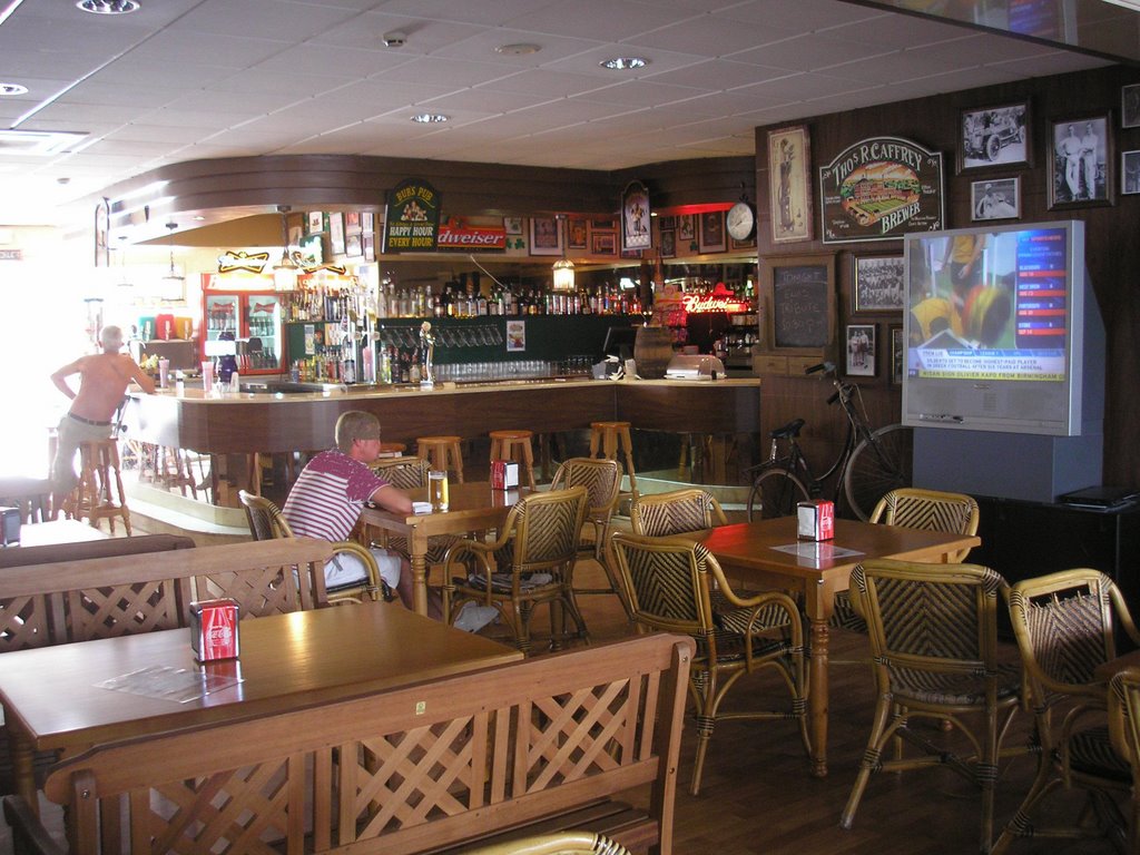 Salou Suite Pub, Salou Spain by salousuite