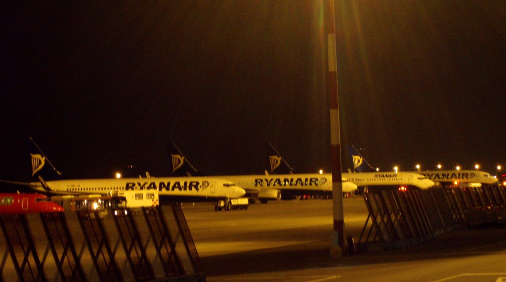 Ryanair Milan Bergamo by nikstyle