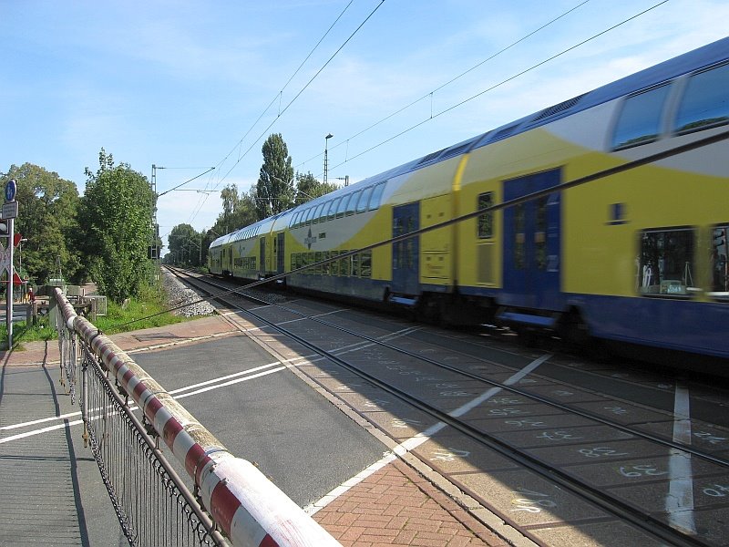 Bahnübergang Am Herzogenkamp/Achterstraße - Lehe, Horn-Lehe, Bremen - 08.2008 by trigonal