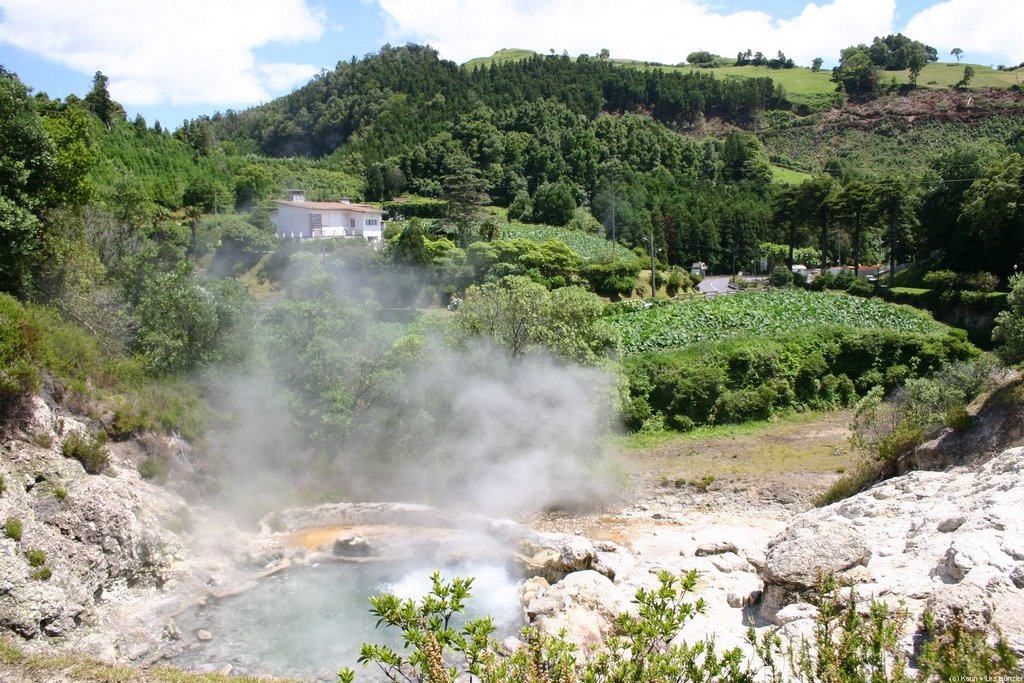 Fumaroles in Furnas by Urs Künzler