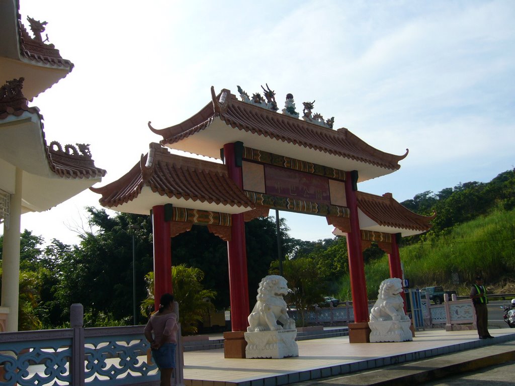 Mirador del Puente de Las Americas by A. Robinson