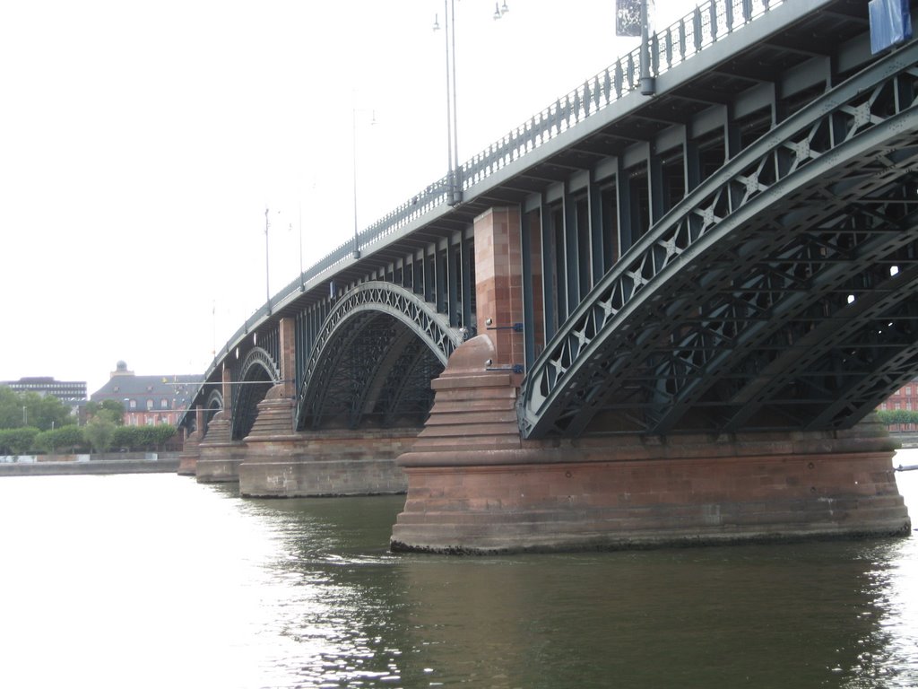 Theodor-Heuss-Brücke in Mainz-Kastel by ft-foto