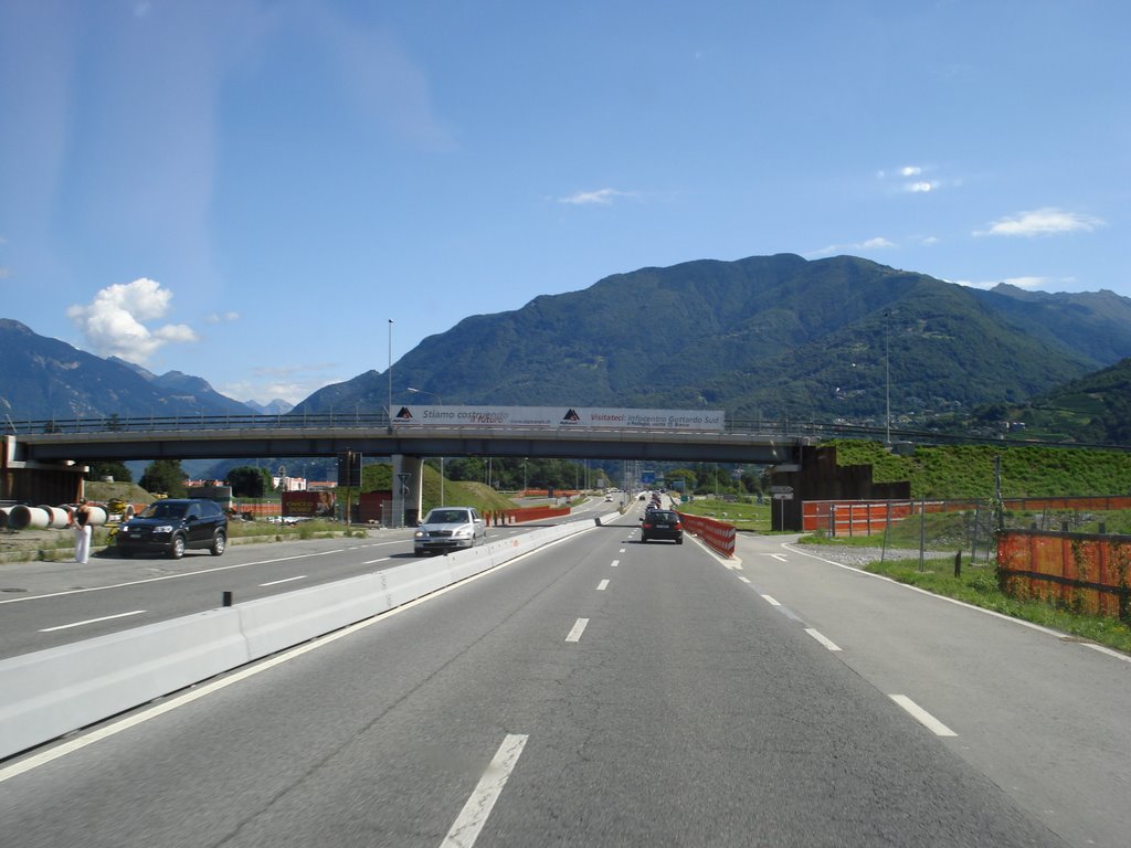 Via Cantonale Fahrtrichtung Bellinzona am 23.08.2008 by greenplanet