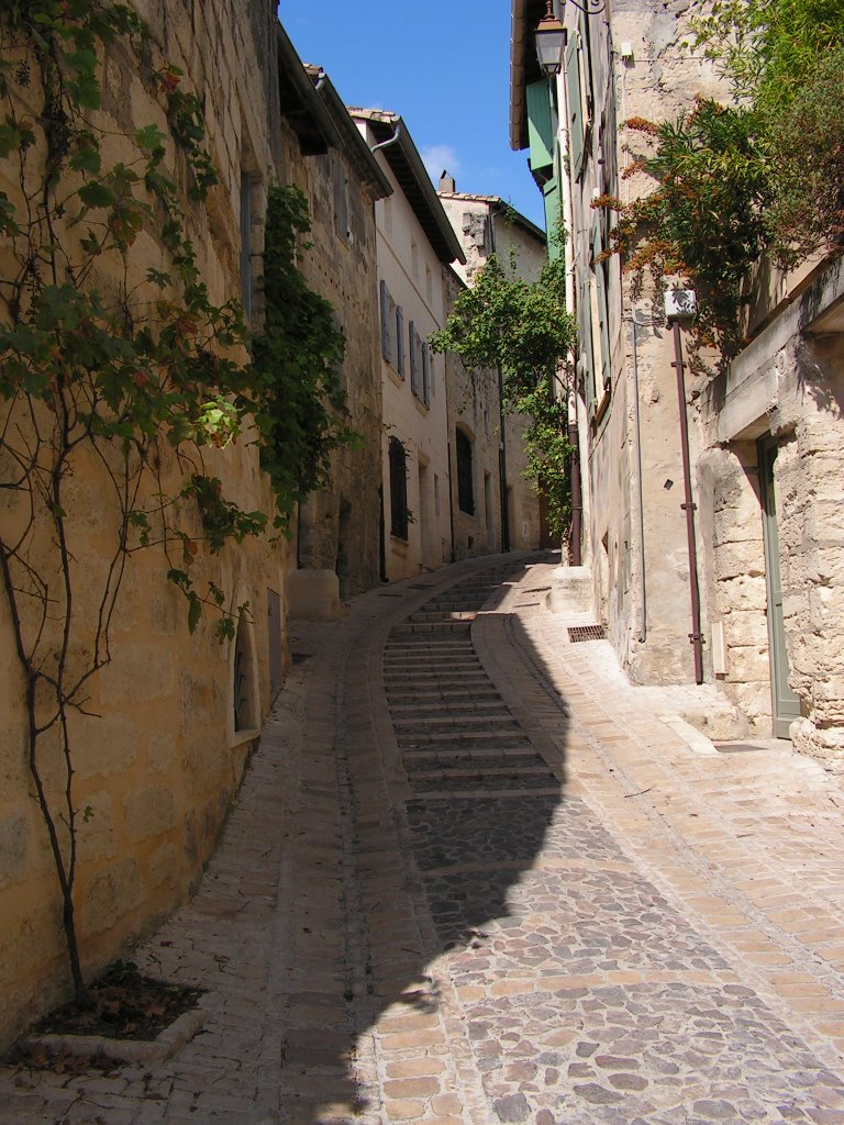 Calles de Uzés by Pablo Cuadrado