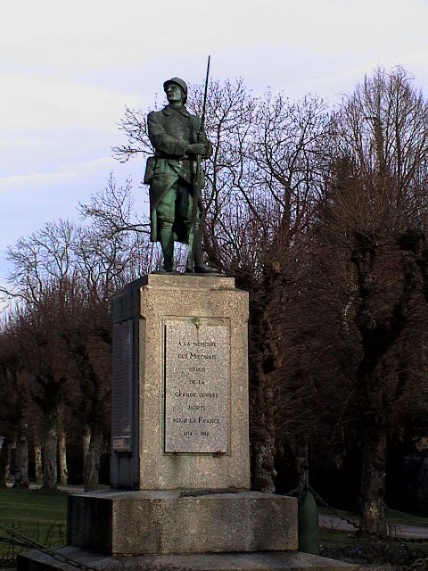 Monument aux morts de la Ferté-Milon by Arnaud FIOCRET