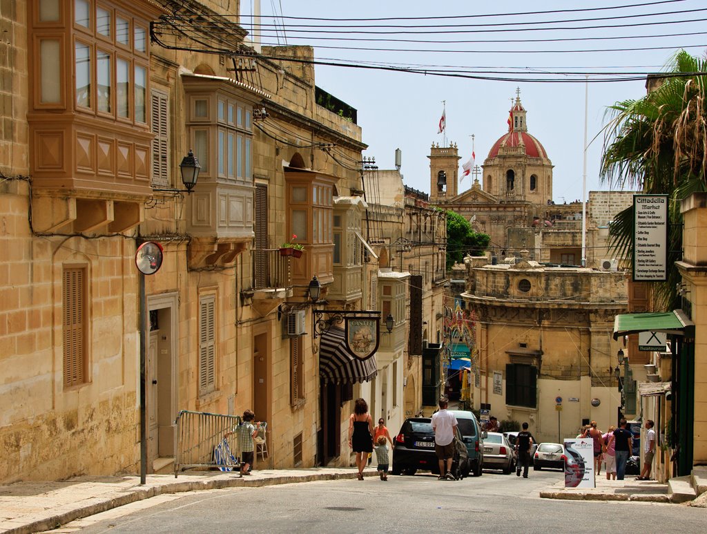 Gozo, Victoria by Laszlo SZIRTESI