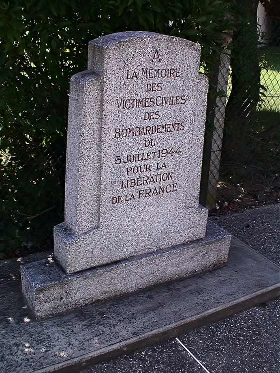 Monument aux morts civil - Mériel by Arnaud FIOCRET