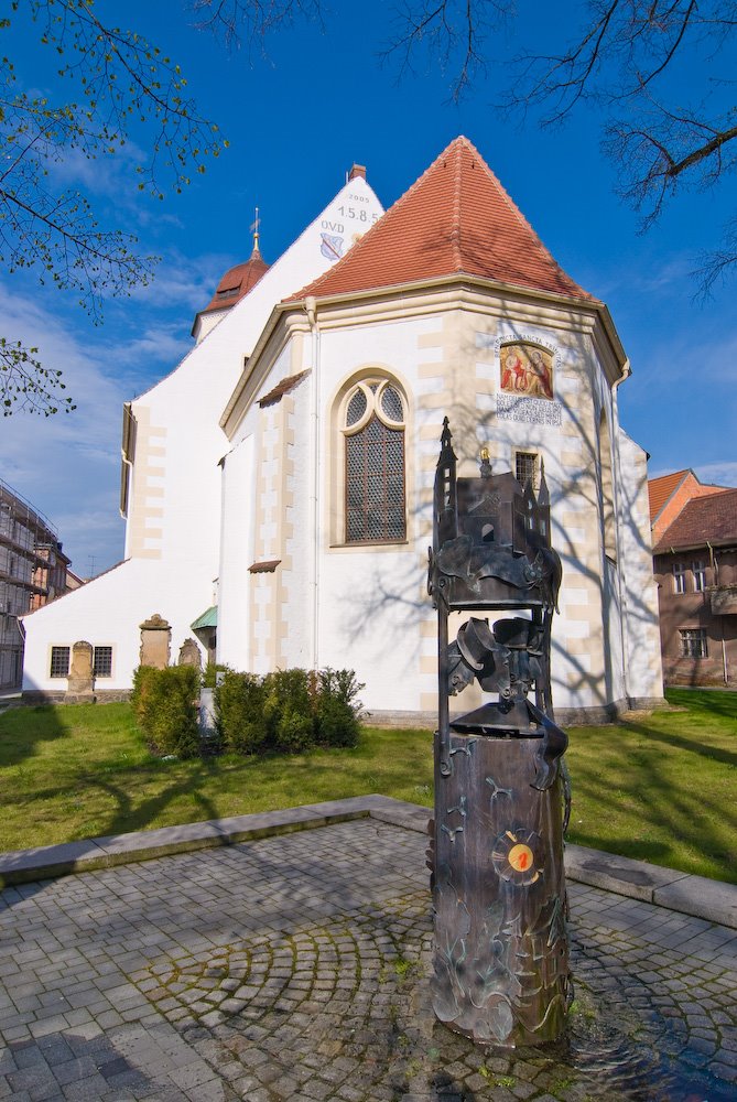 Ev. Kirche und Sängerbrunnen by fotovex