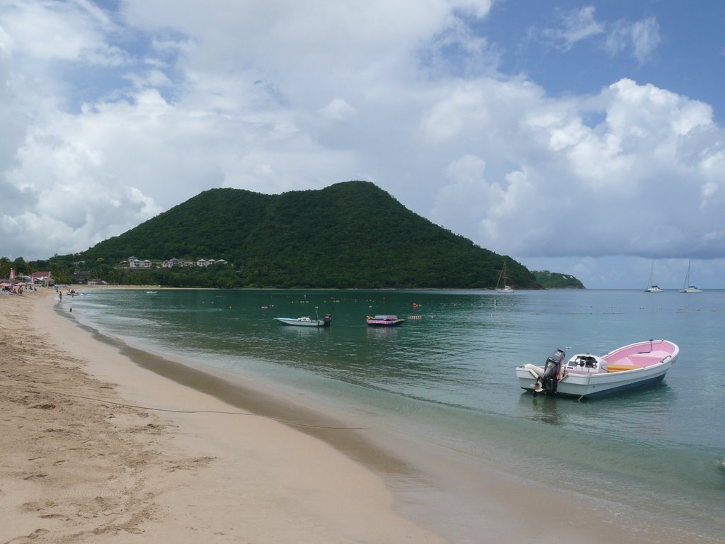 Reduit beach by Félix FRANCOIS