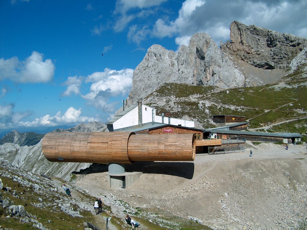 Karwendel-Bergbahn mit "Fernglas" by SchwartzKS