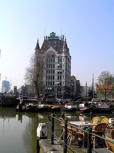 Rotterdam witte huis by www.hollandfoto.net