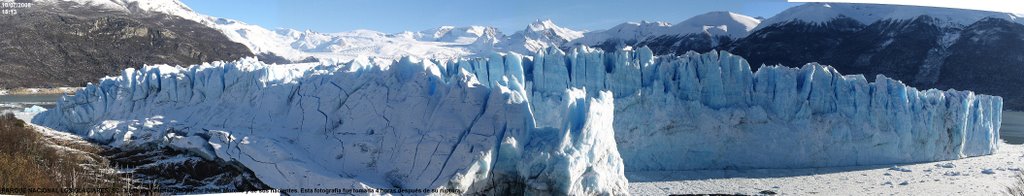 Panorámica del glaciar Perito Moreno en el día de su ruptura (9/9/08) by Marcelo H. Montibell…