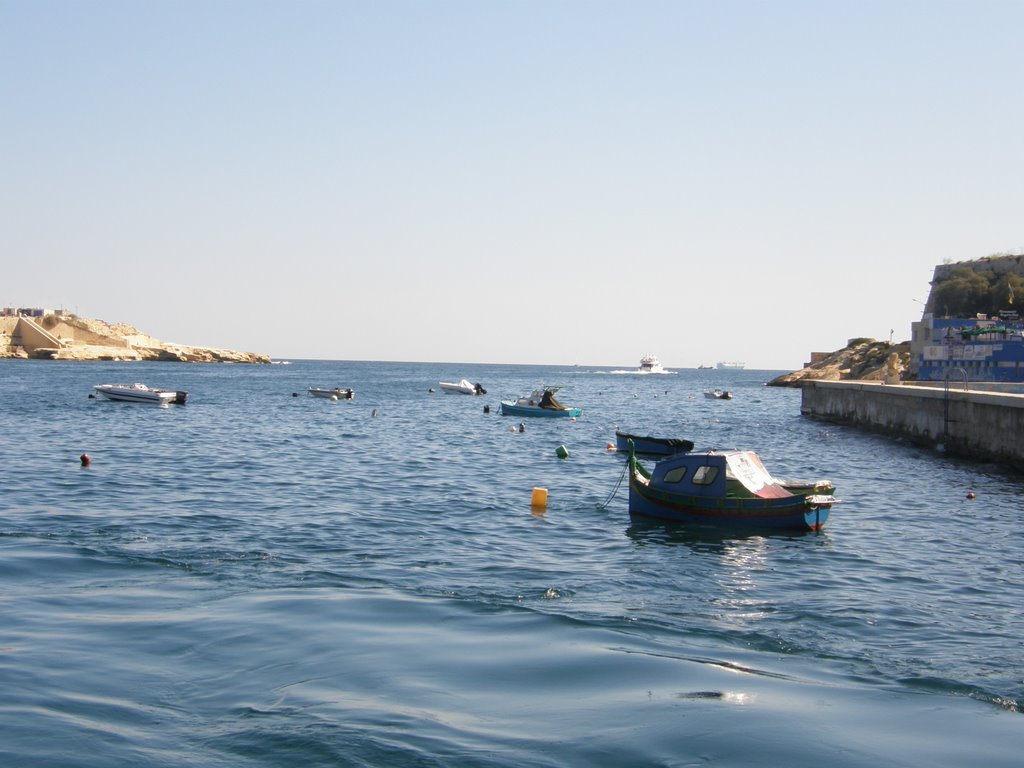 Mediterranean Sea seen from Marsamxett Harbour by Luís Seixas