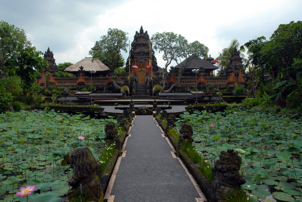 Saraswatti temple by Jean HIBLOT