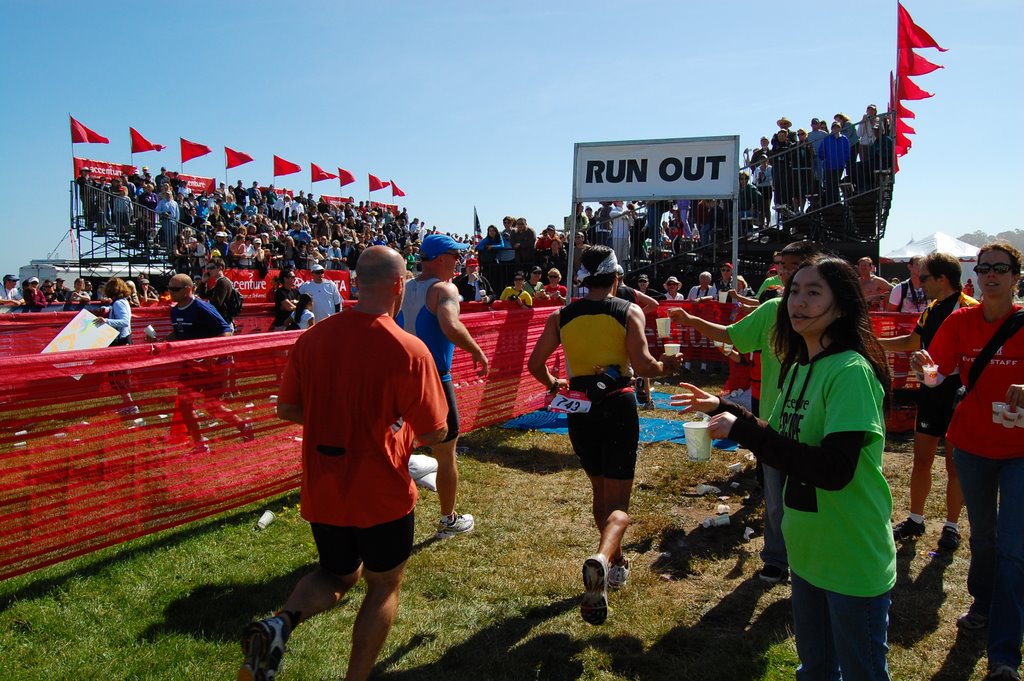 Escape from alcatraz thriathlon : Finish line by geoffgom