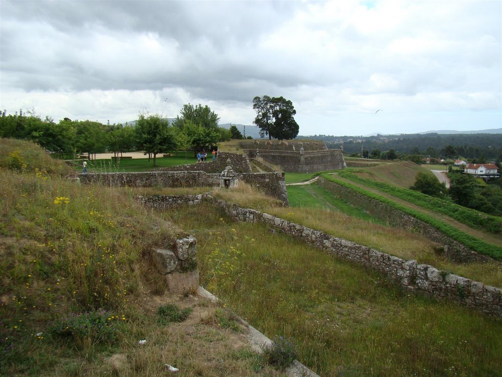 20080819-17 Valença do Miño by Bartomeu Homar Graxe…