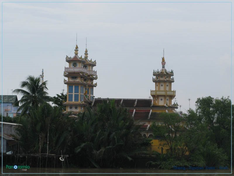 Thánh thất - Cao Đài Phú Hữu - Temple by Vietnam - Paracels