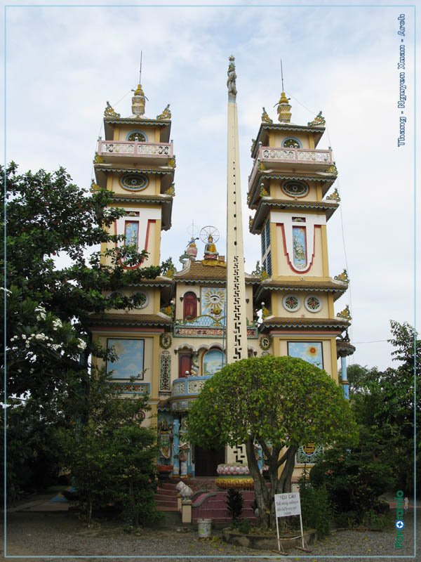 Thánh thất - Cao Đài Phú Hữu - Temple by Vietnam - Paracels