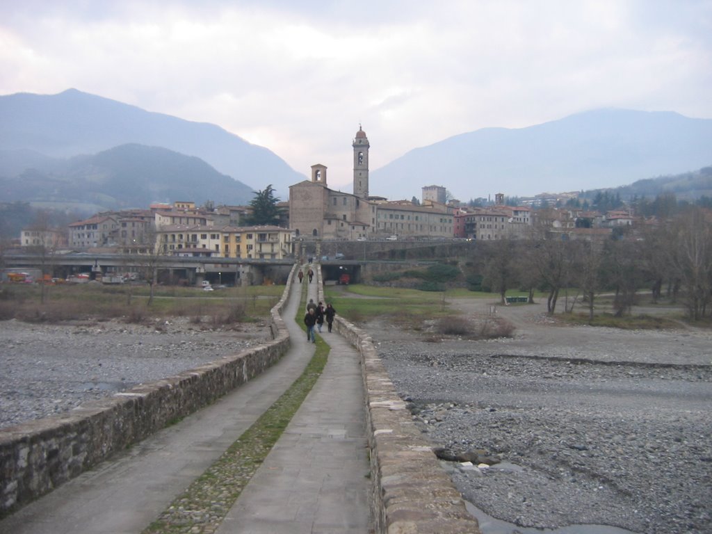 Bobbio dal Ponte Vecchio by lukinosvaldino