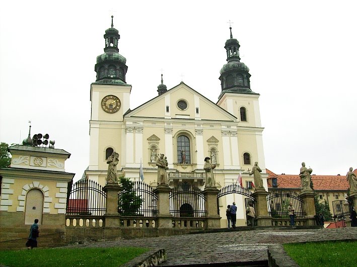 Kalwaria Zebrzydowska - Monastery of Bernardines, Klasztor oo. Bernardynów by prosionek