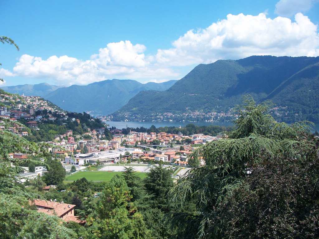 Cernobbio - Panorama by Luigi Milani