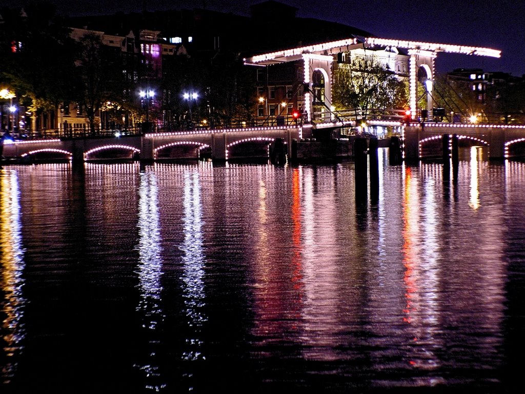 Amsterdam @ Night by josefstuefer