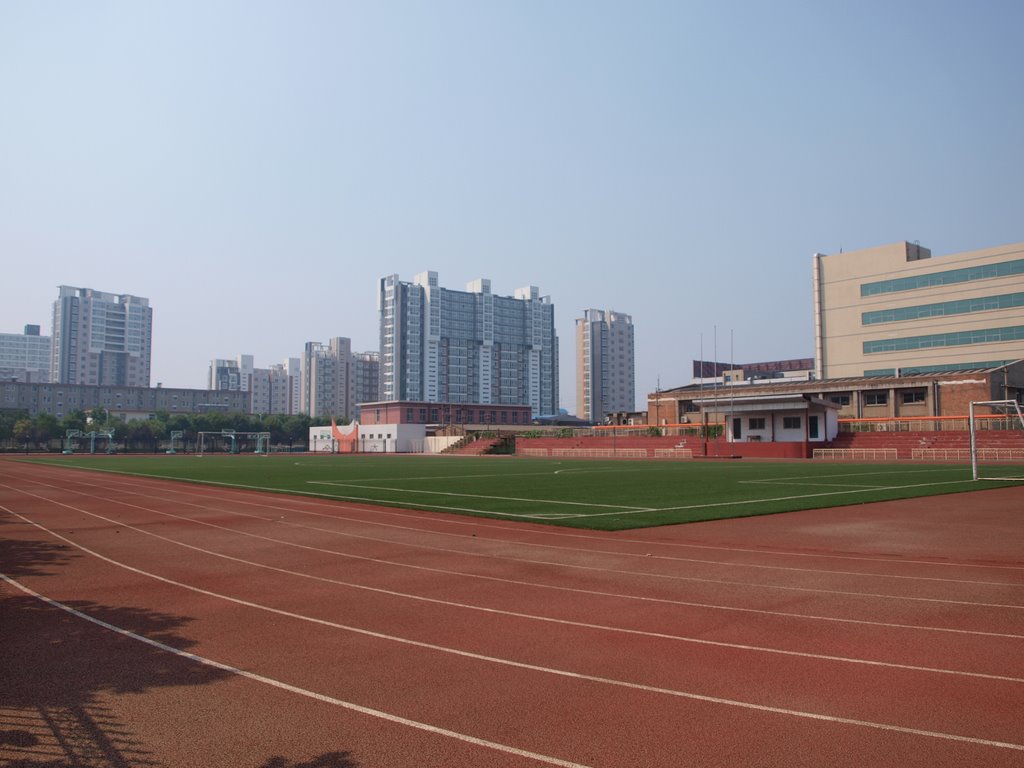 華油一中體育場 Sports Ground of No.1 High School ©Derek郝 by Derek郝♥中華CHINA