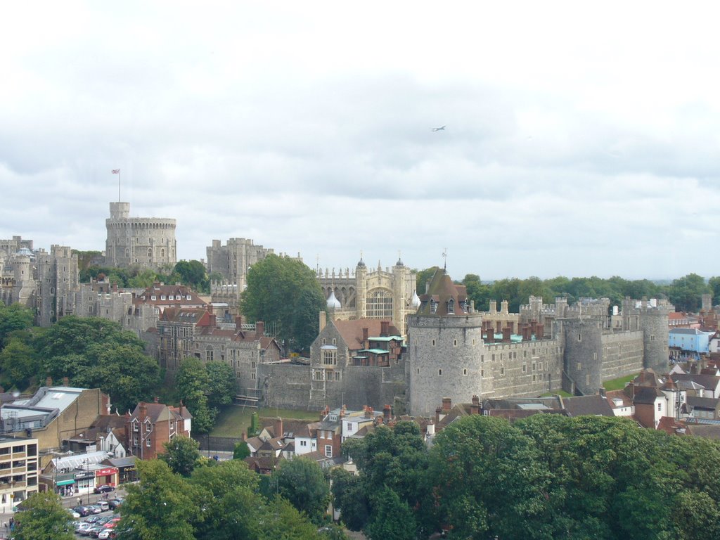 Windsor Castle, England by Amuserie