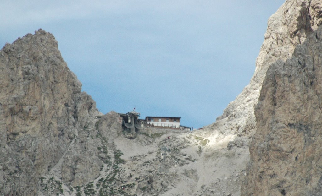 Rifugio Forcella del Sassolungo (stretto in un abbraccio, by Chocolat13) by stefano incerpi