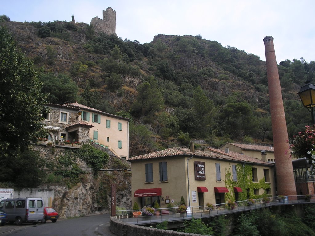 Poble Lastours by Juan Mª Torres