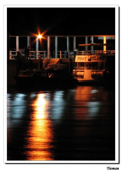 Salang Jetty in the night (By ZH) by ripplezh